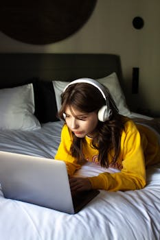 Navigating the Digital Age: Impact on American Lifestyles and Well-Being